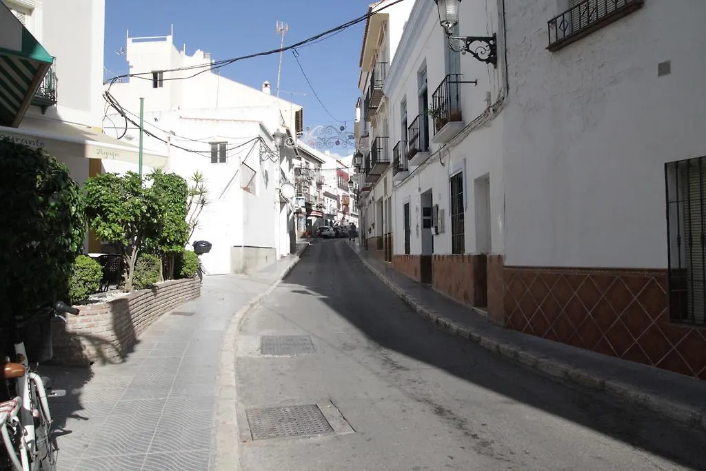 Easy Nerja Hostel