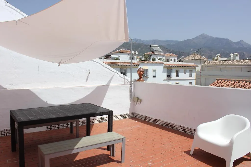 Easy Nerja Hostel