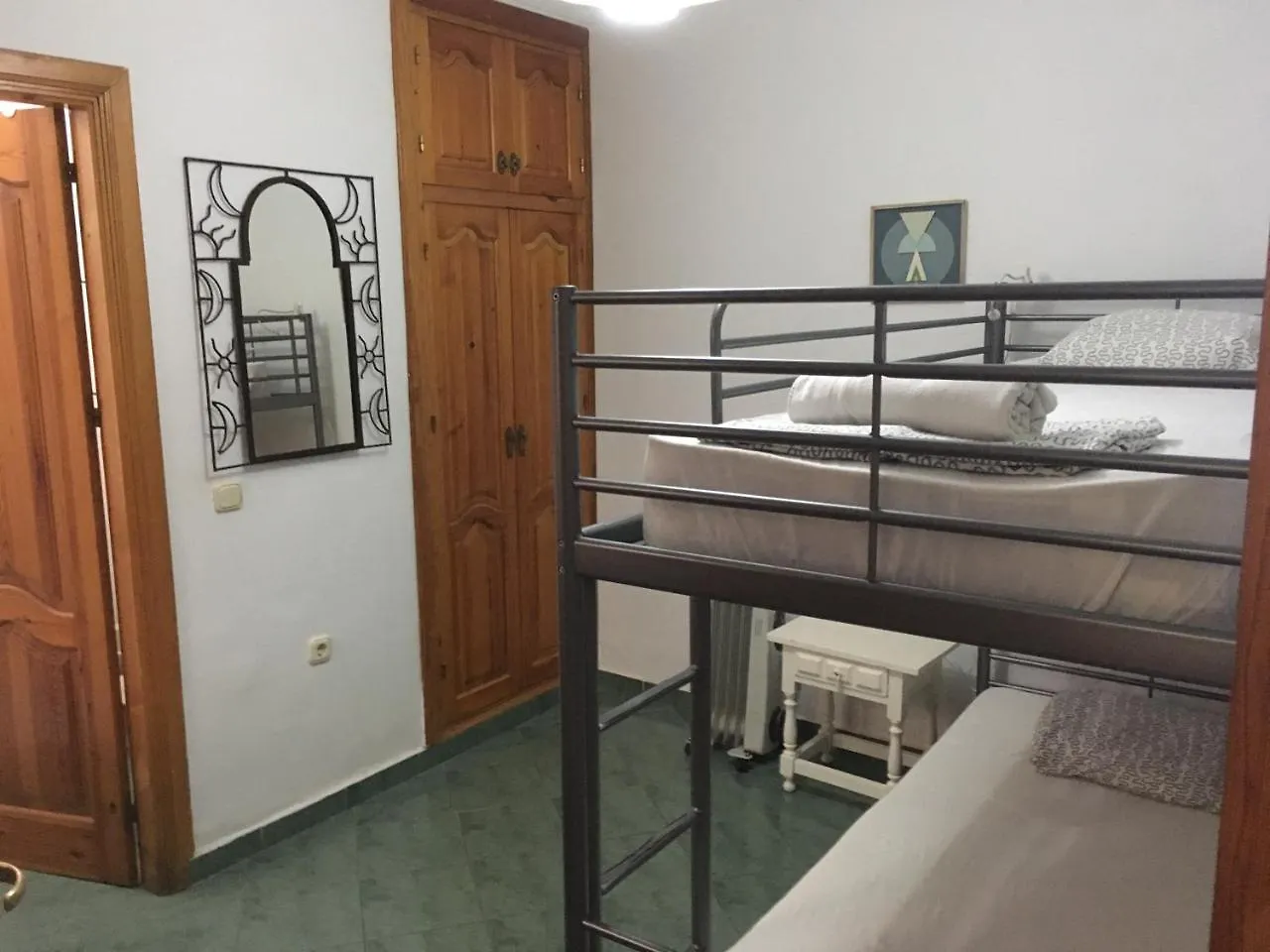 Easy Nerja Hostel 0*,